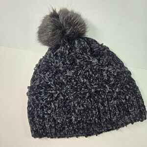 VERA BRADLEY Soft Chenille Pom Pom Beanie Hat Toboggan Black Soft Cozy